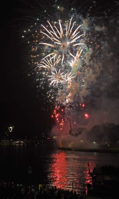 W sylwestra są lasery, za to w czerwcu są... wianki - zdjęcie 37