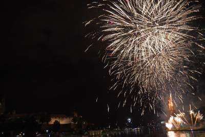 W sylwestra są lasery, za to w czerwcu są... wianki - zdjęcie 5