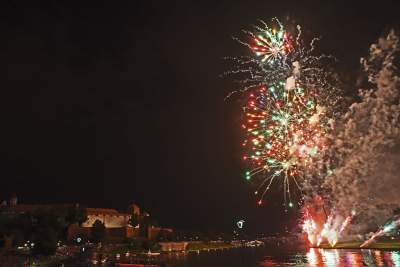 W sylwestra są lasery, za to w czerwcu są... wianki - zdjęcie 33