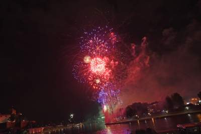 W sylwestra są lasery, za to w czerwcu są... wianki - zdjęcie 14