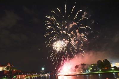 W sylwestra są lasery, za to w czerwcu są... wianki - zdjęcie 28