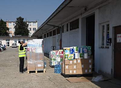 Co przekazują Krakowianie dla powodzian? Magazyn się zapełnia - zdjęcie 18