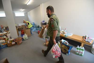 Co przekazują Krakowianie dla powodzian? Magazyn się zapełnia - zdjęcie 17