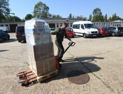 Co przekazują Krakowianie dla powodzian? Magazyn się zapełnia - zdjęcie 12