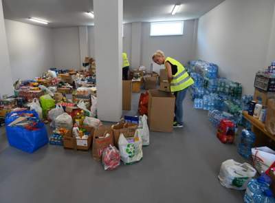 Co przekazują Krakowianie dla powodzian? Magazyn się zapełnia - zdjęcie 27