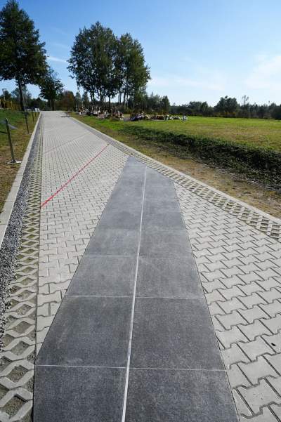 "TEMPUS FUGIT", unikatowy pomnik przemijania, wykorzystuje dryf kontynentów - zdjęcie 3