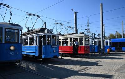 Tłumy czekały na te tramwaje, ostatnia w tym roku okazja... - zdjęcie 14