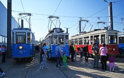 Tłumy czekały na te tramwaje, ostatnia w tym roku okazja... - zdjęcie 6