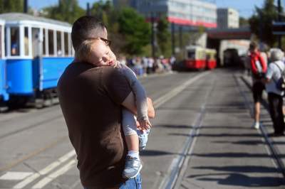 Tłumy czekały na te tramwaje, ostatnia w tym roku okazja... - zdjęcie 29