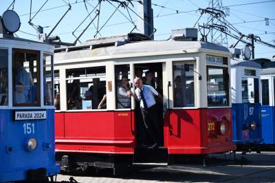 Tłumy czekały na te tramwaje, ostatnia w tym roku okazja... - zdjęcie 13