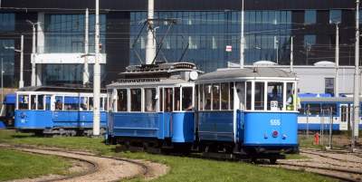 Tłumy czekały na te tramwaje, ostatnia w tym roku okazja... - zdjęcie 15