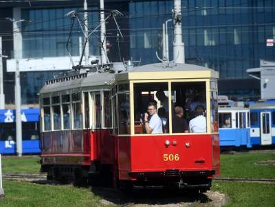 Tłumy czekały na te tramwaje, ostatnia w tym roku okazja... - zdjęcie 16