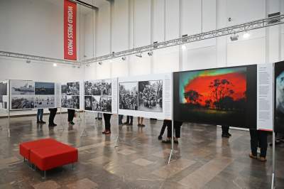 World Press Photo 2024: wystawa w Nowohuckim Centrum Kultury - zdjęcie 8