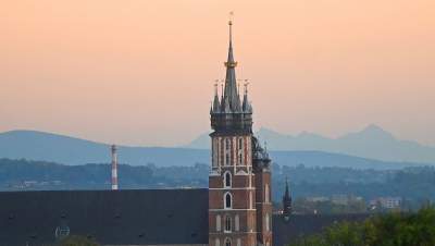 Krwawy Księżyc nad Krakowem. Wydawał się większy i jaśniejszy niż zazwyczaj - zdjęcie 15