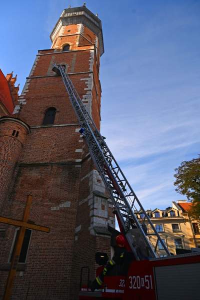 Akcja Straży Pożarnej w Bazylice Bożego Ciała na Kazimierzu. Ćwiczenia - zdjęcie 17