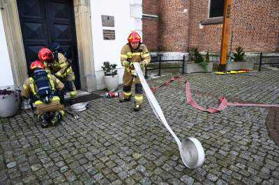 Akcja Straży Pożarnej w Bazylice Bożego Ciała na Kazimierzu. Ćwiczenia - zdjęcie 2