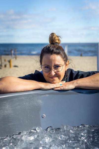 Chce pobić rekord Guinnessa, spędzi w lodzie ponad trzy godziny - zdjęcie 16