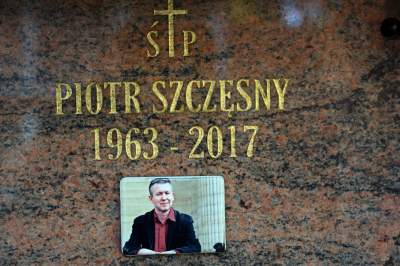 Piękne krakowskie cmentarze, proste i wyjątkowe nagrobki znanych postaci - zdjęcie 16