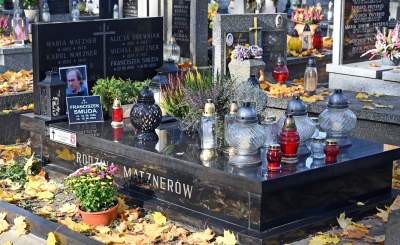 Piękne krakowskie cmentarze, proste i wyjątkowe nagrobki znanych postaci - zdjęcie 7