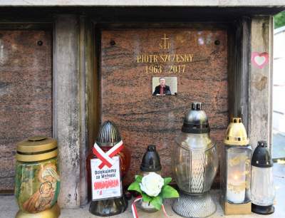 Piękne krakowskie cmentarze, proste i wyjątkowe nagrobki znanych postaci - zdjęcie 17