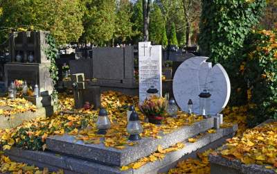 Piękne krakowskie cmentarze, proste i wyjątkowe nagrobki znanych postaci - zdjęcie 8