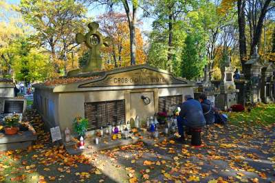 Krakowskie cmentarze: zabytkowe, nowoczesne, zaskakujące - zdjęcie 19