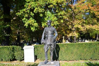 Krakowskie cmentarze: zabytkowe, nowoczesne, zaskakujące - zdjęcie 41