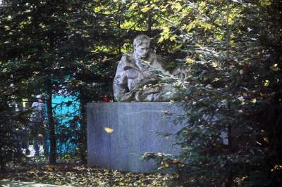 Krakowskie cmentarze: zabytkowe, nowoczesne, zaskakujące - zdjęcie 15