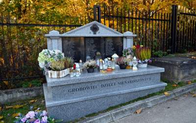 Krakowskie cmentarze: zabytkowe, nowoczesne, zaskakujące - zdjęcie 54