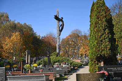 Krakowskie cmentarze: zabytkowe, nowoczesne, zaskakujące - zdjęcie 53