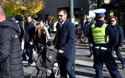 Krakowianie nie zawiedli, kwesta na Cmentarzu Rakowickim - zdjęcie 1