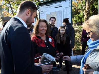 Krakowianie nie zawiedli, kwesta na Cmentarzu Rakowickim - zdjęcie 4