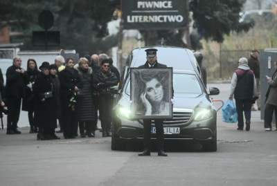 Kraków pożegnał wybitną i uwielbianą aktorkę Elżbietę Zającównę - zdjęcie 12