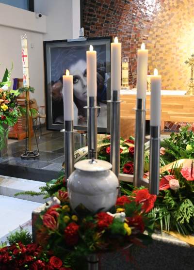 Kraków pożegnał wybitną i uwielbianą aktorkę Elżbietę Zającównę - zdjęcie 6