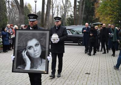 Kraków pożegnał wybitną i uwielbianą aktorkę Elżbietę Zającównę - zdjęcie 11