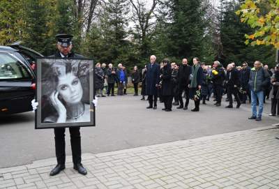 Kraków pożegnał wybitną i uwielbianą aktorkę Elżbietę Zającównę - zdjęcie 7