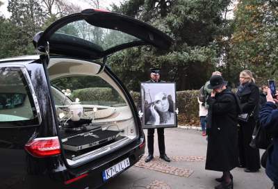 Kraków pożegnał wybitną i uwielbianą aktorkę Elżbietę Zającównę - zdjęcie 1