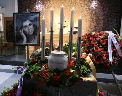 Kraków pożegnał wybitną i uwielbianą aktorkę Elżbietę Zającównę - zdjęcie 8