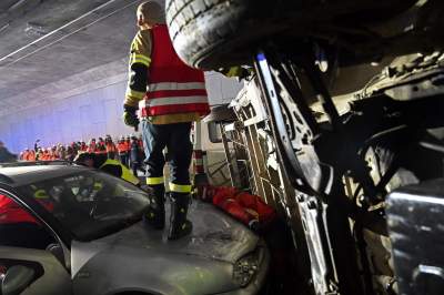 Akcja w tunelu w Dziekanowicach na budowie Północnej Obwodnicy Krakowa - zdjęcie 20