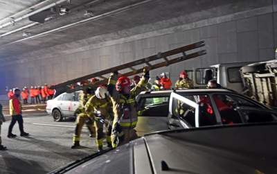 Akcja w tunelu w Dziekanowicach na budowie Północnej Obwodnicy Krakowa - zdjęcie 22