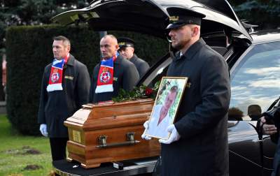 Kibice i przyjaciele pożegnali Artura Sarnata, był bramkarzem Wisły Kraków - zdjęcie 7