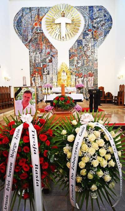 Kibice i przyjaciele pożegnali Artura Sarnata, był bramkarzem Wisły Kraków - zdjęcie 15