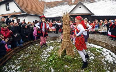 Osadzanie chochoła: ta krakowska tradycja nie ma nic wspólnego z ludowymi obrzędami - zdjęcie 25