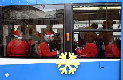 Szturm Mikołajów, wyjątkowy świąteczny tramwaj MPK w Krakowie - zdjęcie 19