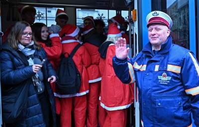 Szturm Mikołajów, wyjątkowy świąteczny tramwaj MPK w Krakowie - zdjęcie 17