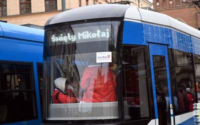 Szturm Mikołajów, wyjątkowy świąteczny tramwaj MPK w Krakowie - zdjęcie 20