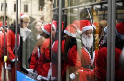 Szturm Mikołajów, wyjątkowy świąteczny tramwaj MPK w Krakowie - zdjęcie 12