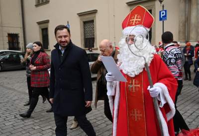 Szturm Mikołajów, wyjątkowy świąteczny tramwaj MPK w Krakowie - zdjęcie 3