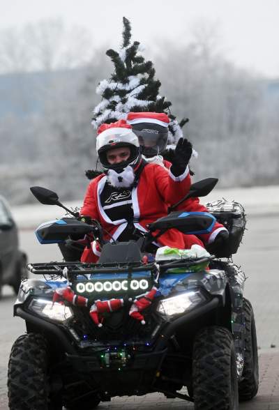 Motomikołaje dały pozytywnego czadu, wielka parada w Krakowie - zdjęcie 23