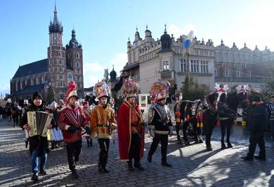 Taka parada tylko w Krakowie, barwny korowód przeszedł przez Rynek Główny - zdjęcie 19
